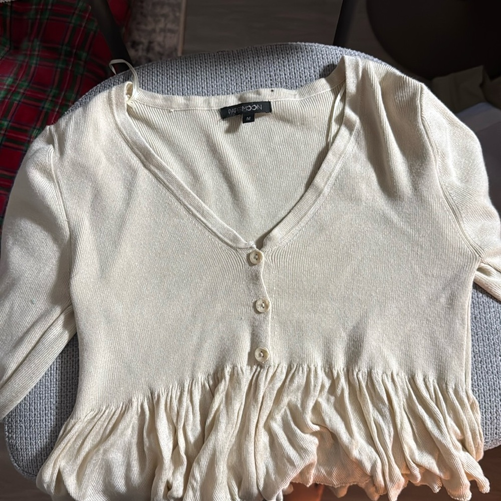 Cropped long sleeve top